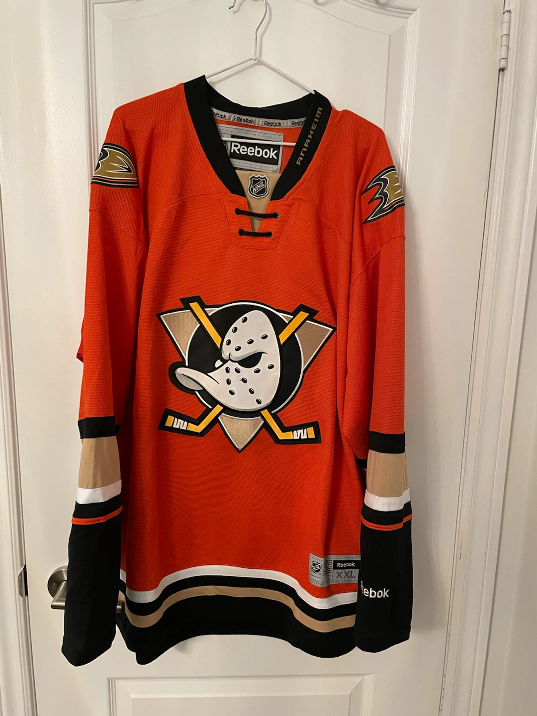 Anaheim Ducks Hockey Jerseys (5) - photo 3