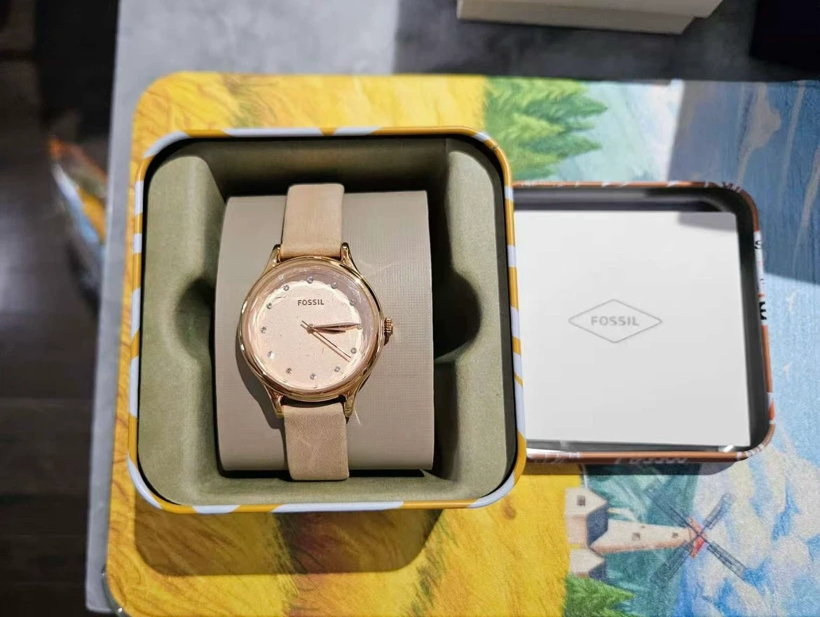 Fossil Rose Gold Watch - NEED TO SELL EVERYTHING - photo 2