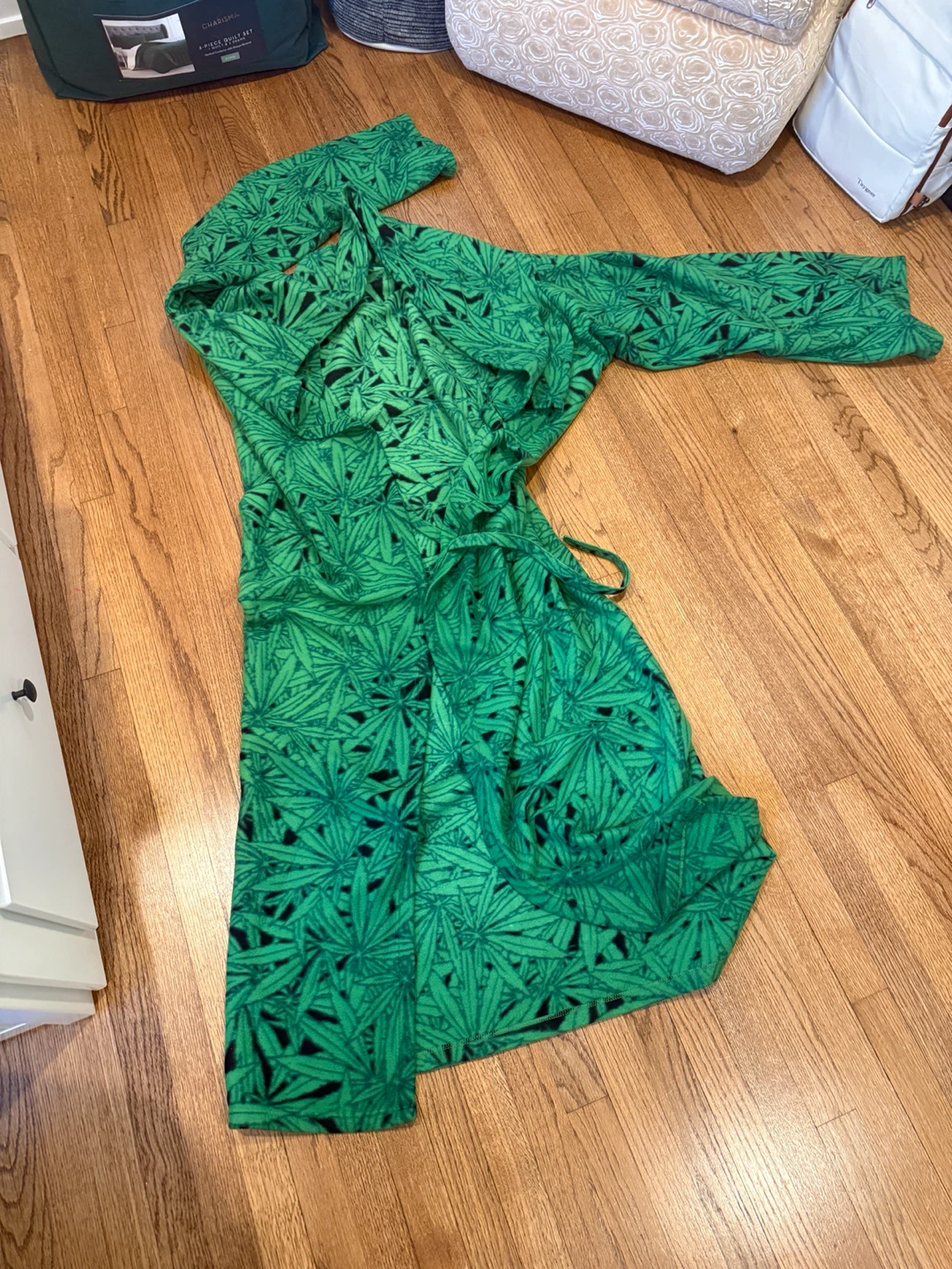 Green Leaf Print Snuggie blanket