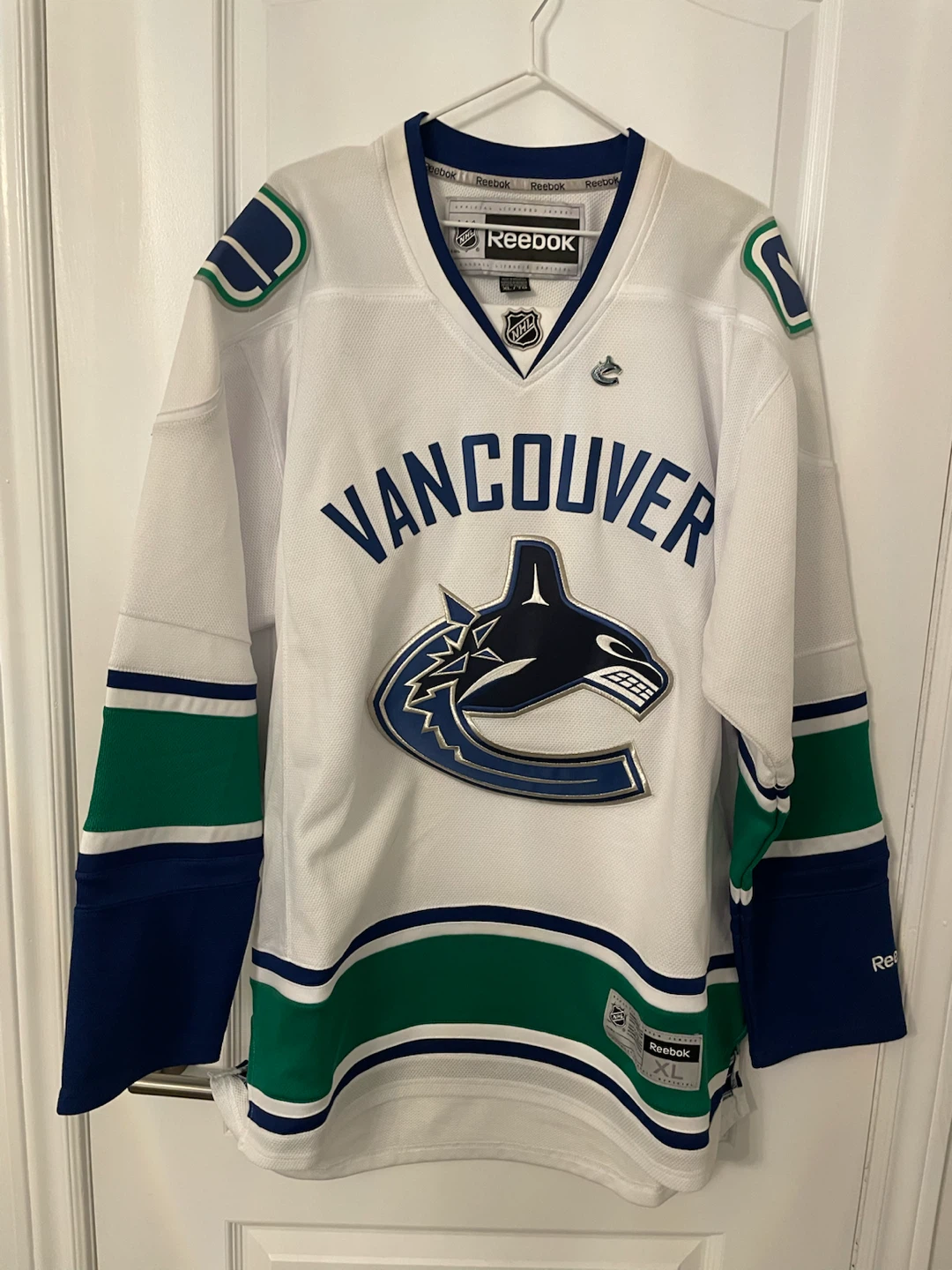Vancouver Canucks Jerseys (3 Pack) - photo 3