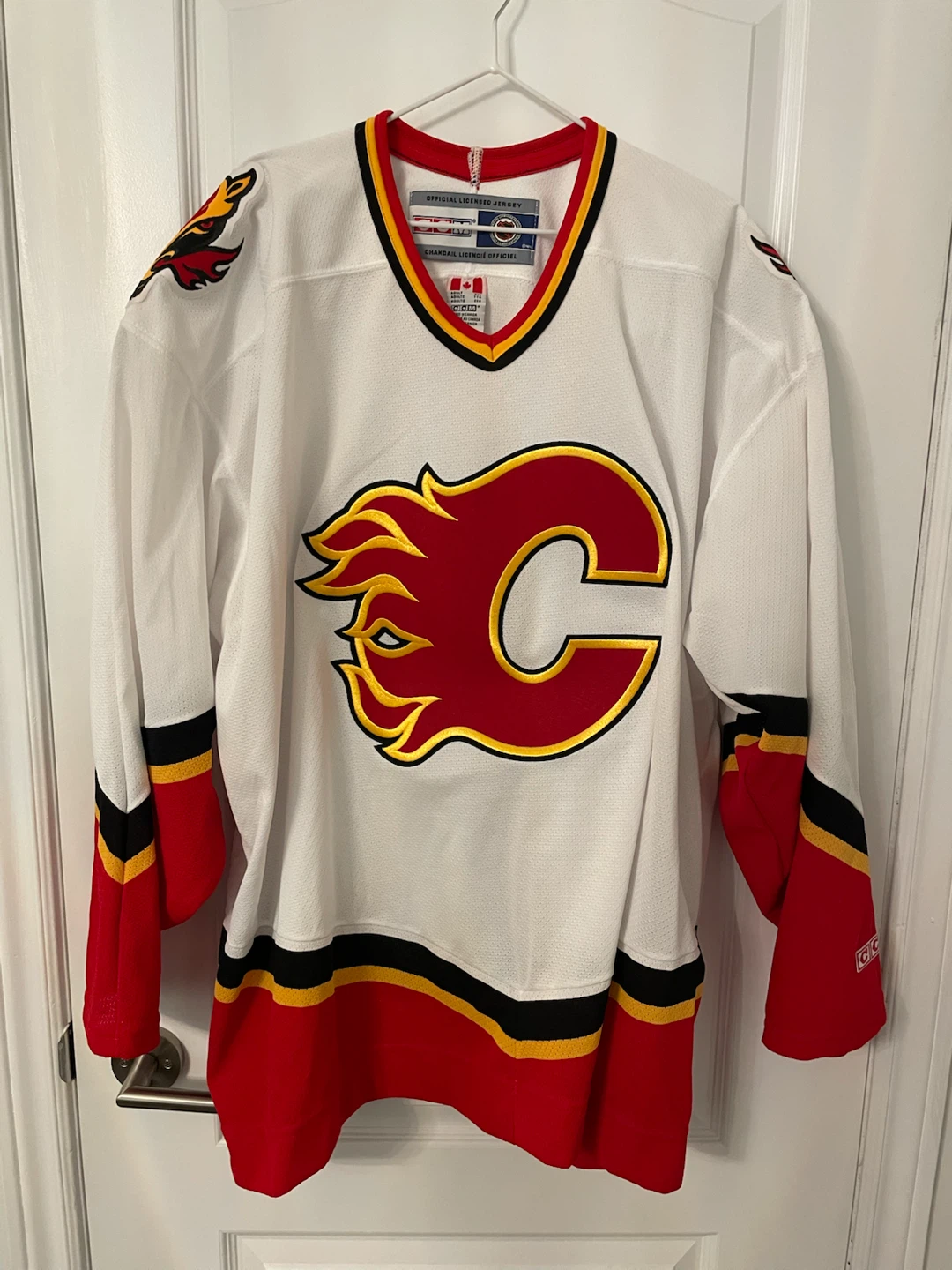 Calgary Flames Jersey - photo 2
