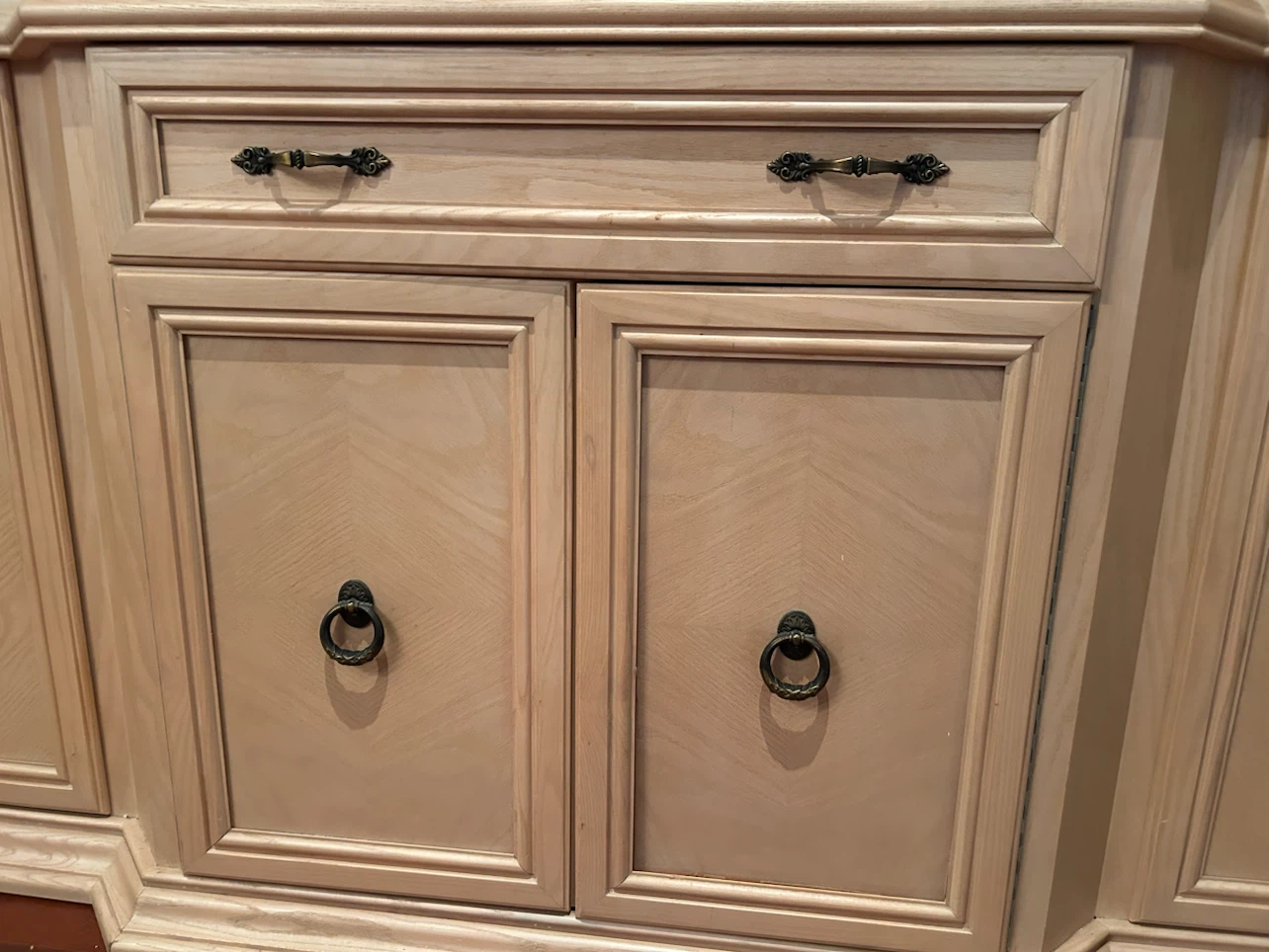 Light Oak Breakfront Sideboard Buffet - photo 4