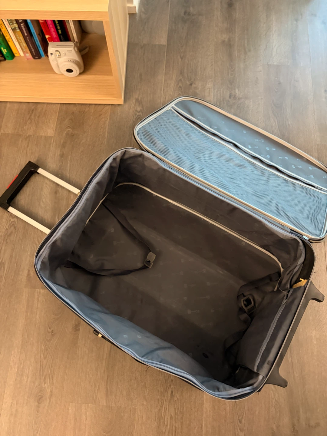 2-Wheeled Navy Blue Suitcase - photo 5