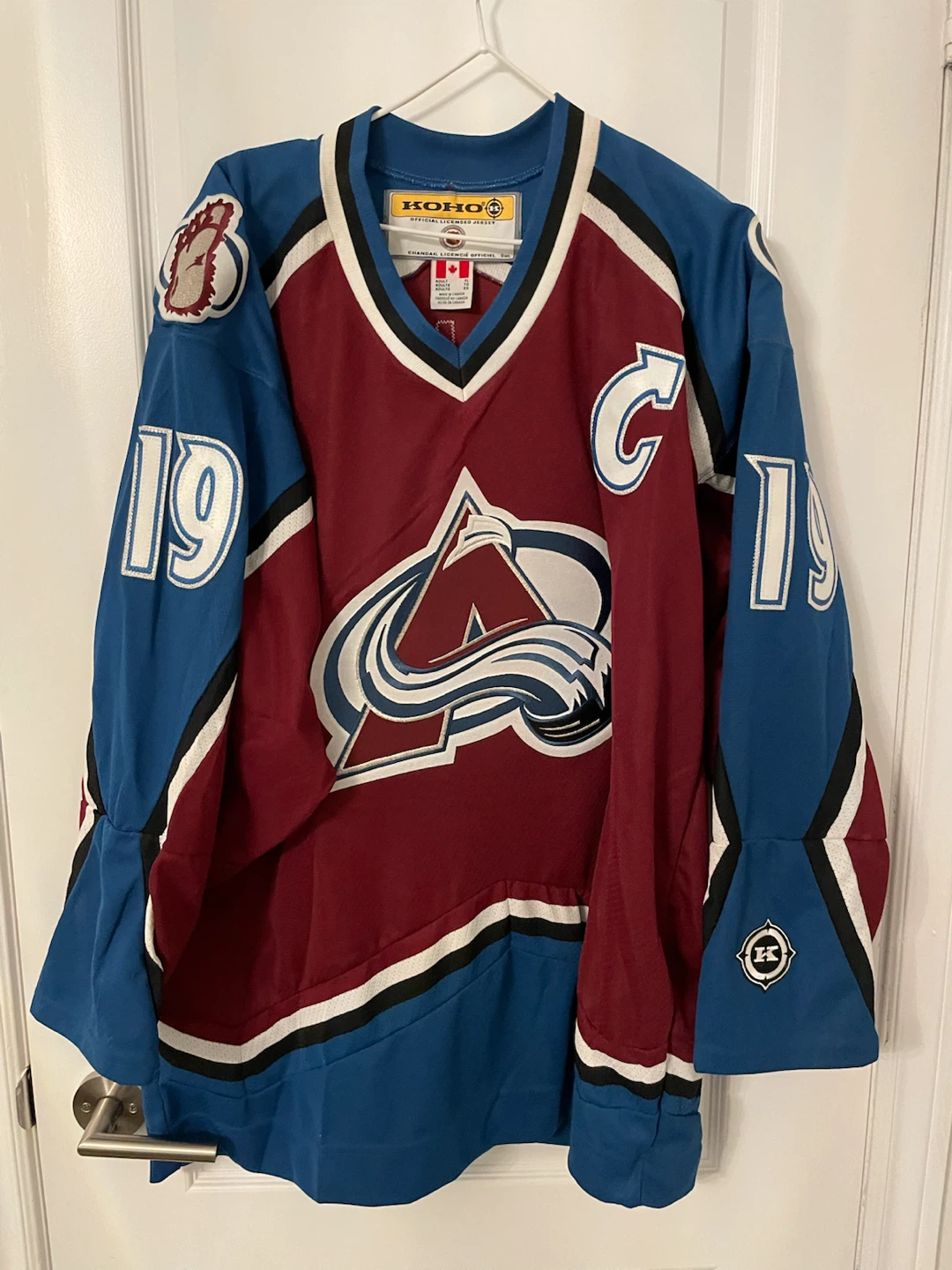 Joe Sakic Colorado Avalanche & Quebec Nordiques Jerseys - photo 3