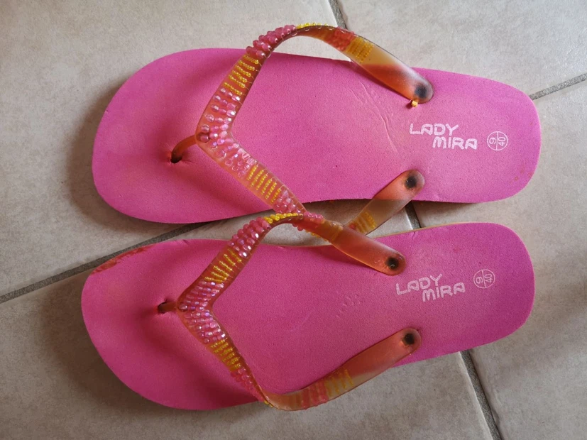 Lady Mira Pink Flip Flops Size 9 (40 EU)