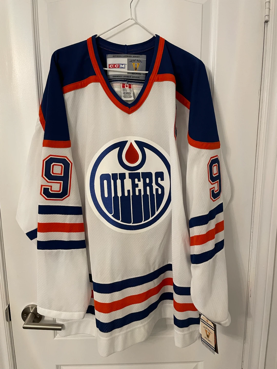 Edmonton Oilers Jersey (2) - photo 3