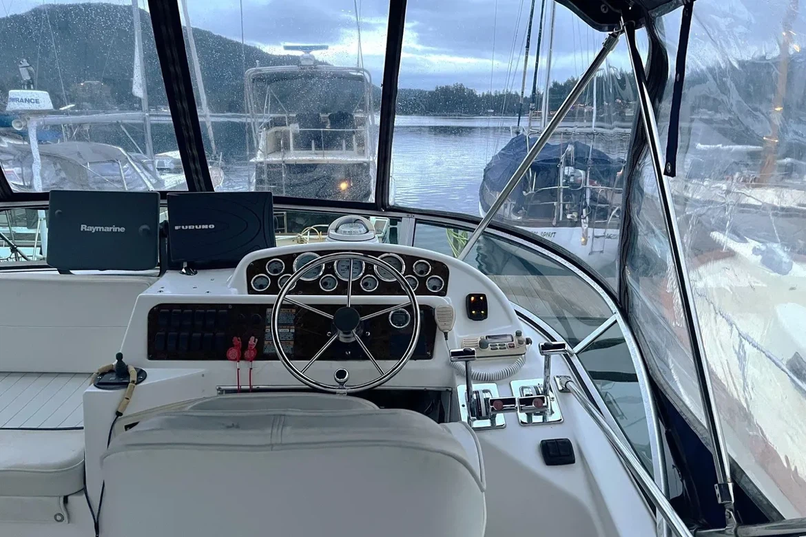 2001 Bayliner 3258 - photo 3
