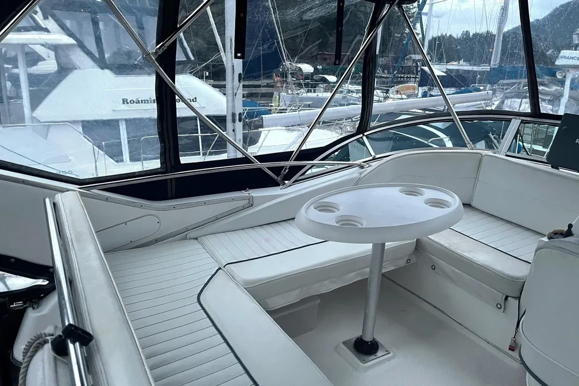2001 Bayliner 3258 - photo 4