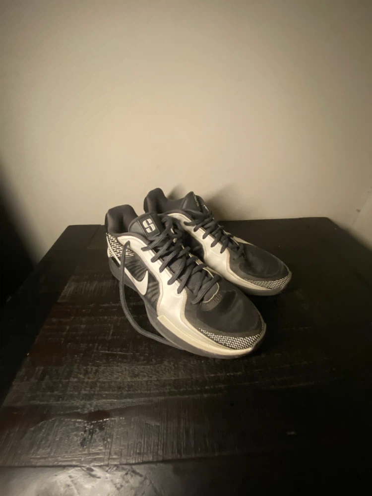 Nike Sabrina 2 Basketball Shoes Black/White Women’s Size 9.5