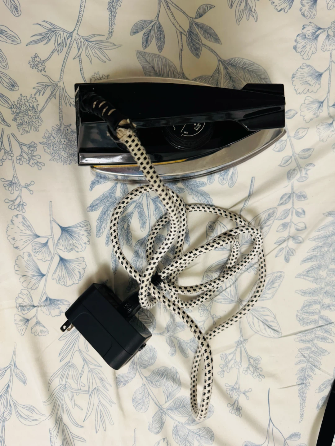 Iron with Travel Adapter - photo 2