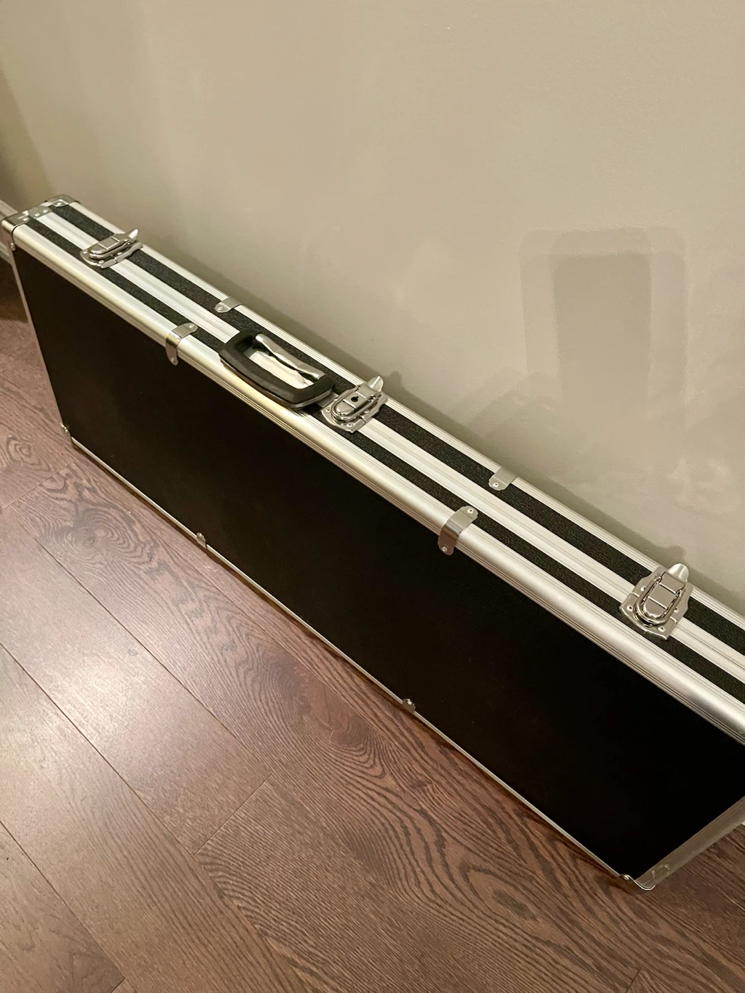 Black Aluminum electric guitar Case - photo 3