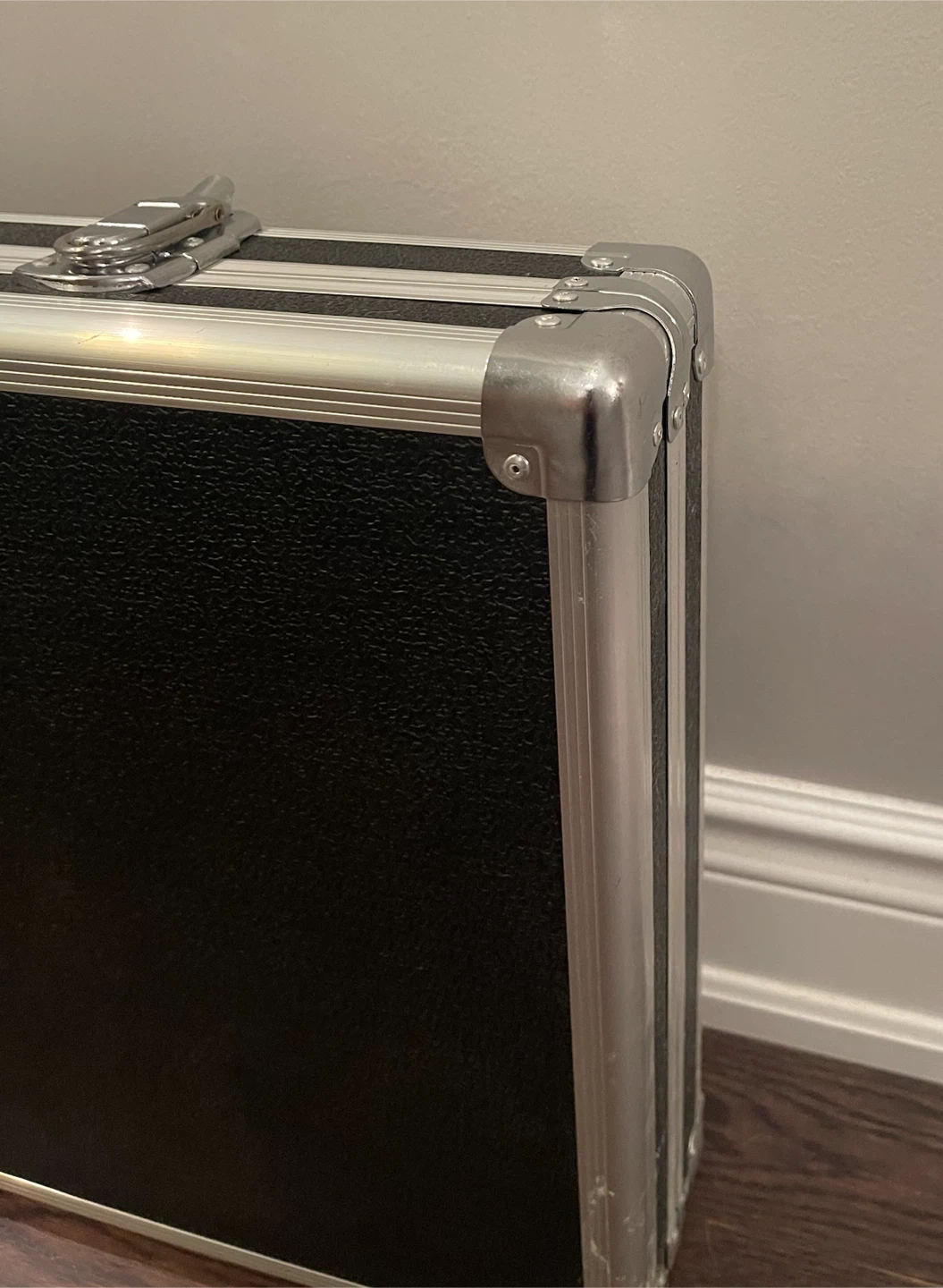 Black Aluminum electric guitar Case - photo 4