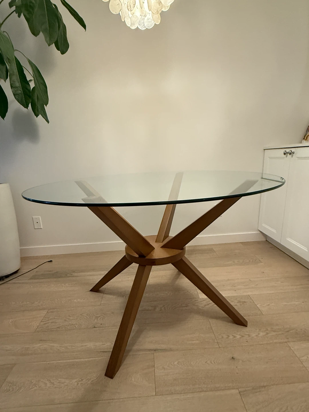 Dining Table with Glass Top and 4 chairs - photo 2