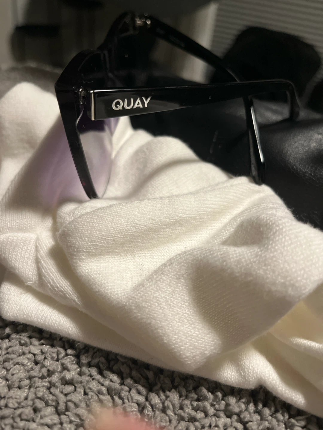 QUAY Sunglasses - photo 3