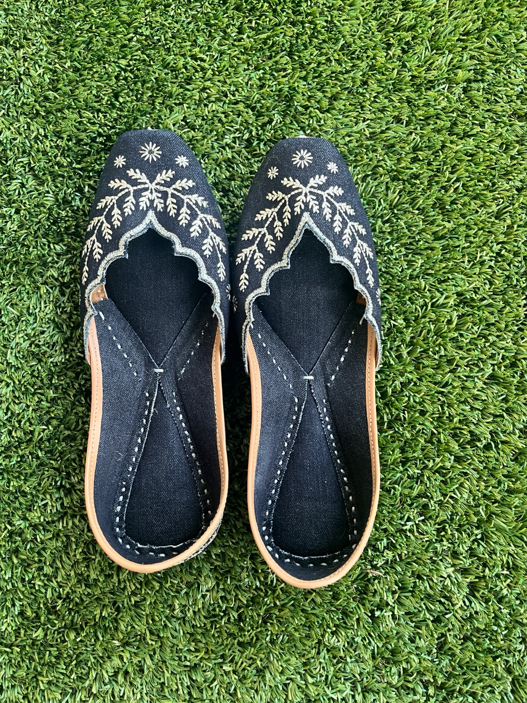 Embroidered Jutti Shoes - photo 3