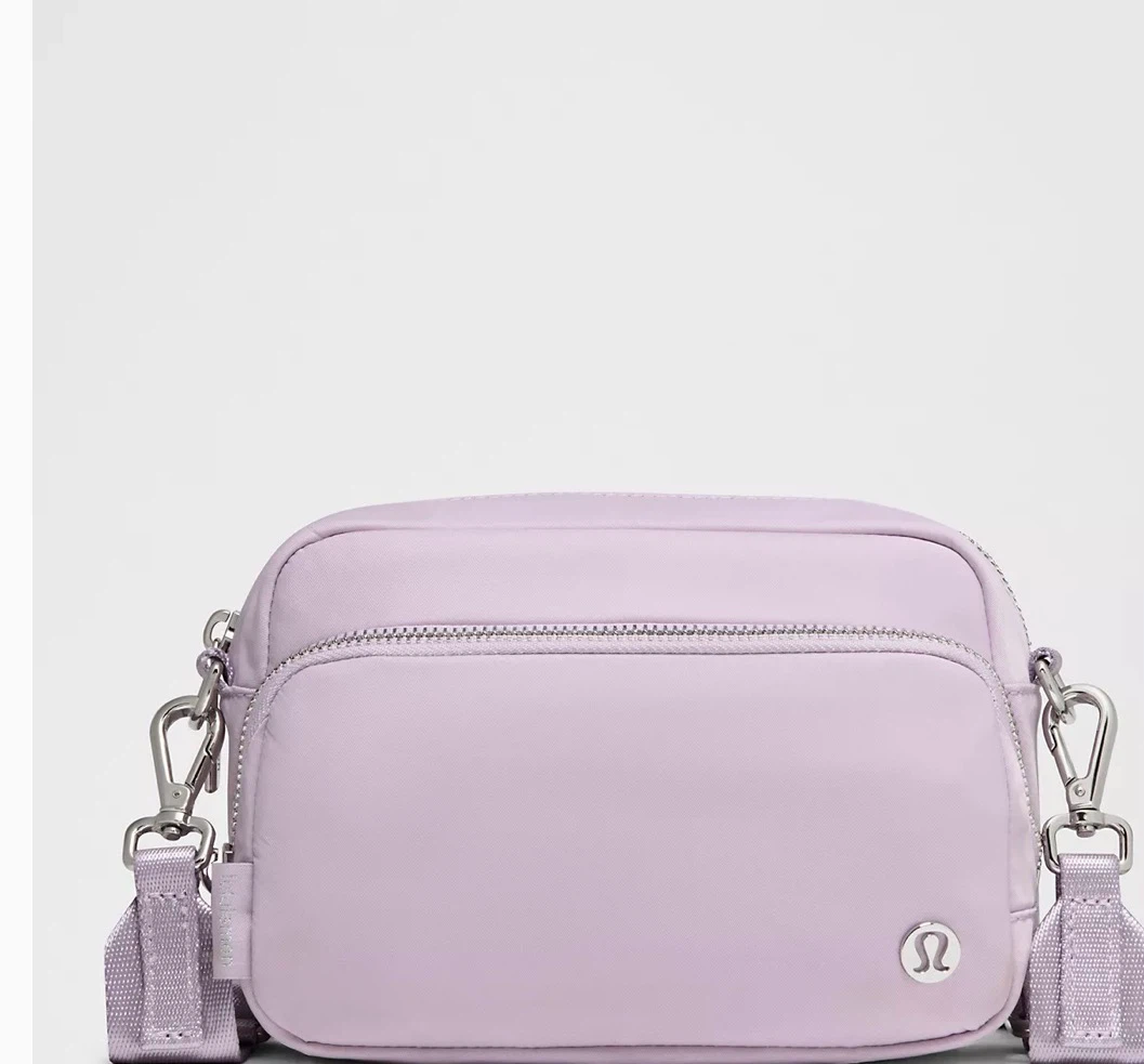 Lululemon Everywhere Belt Bag - Lavender