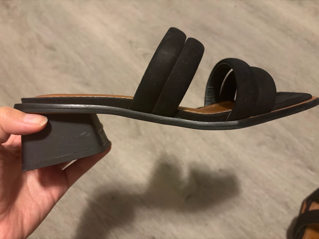 L'internationale Black Slide Sandals - photo 2