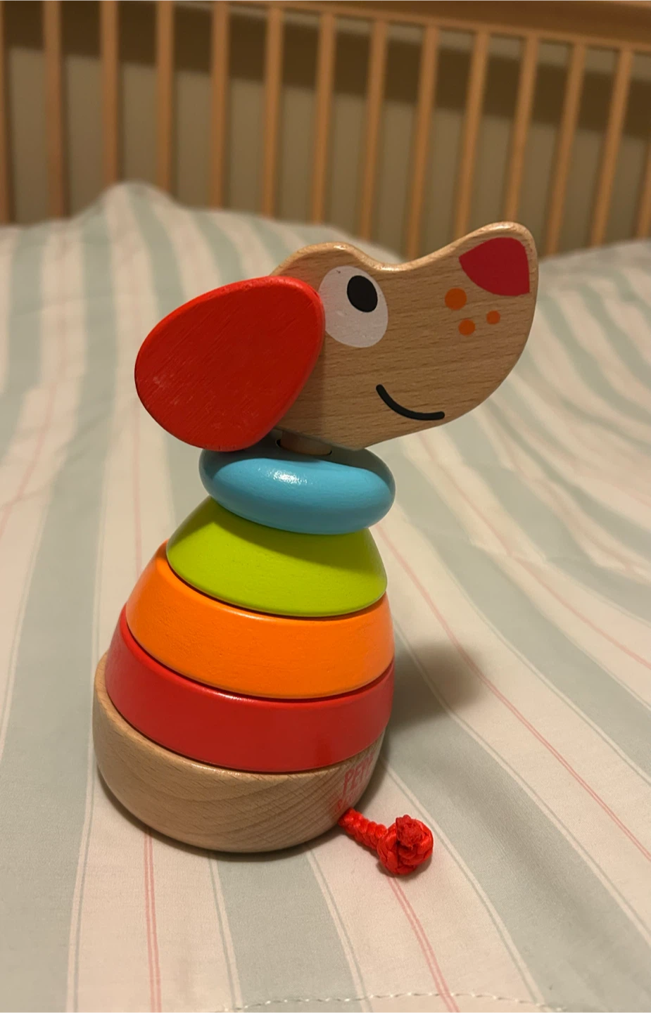 Booster seat  with 2 bibs and Hape toy - photo 4