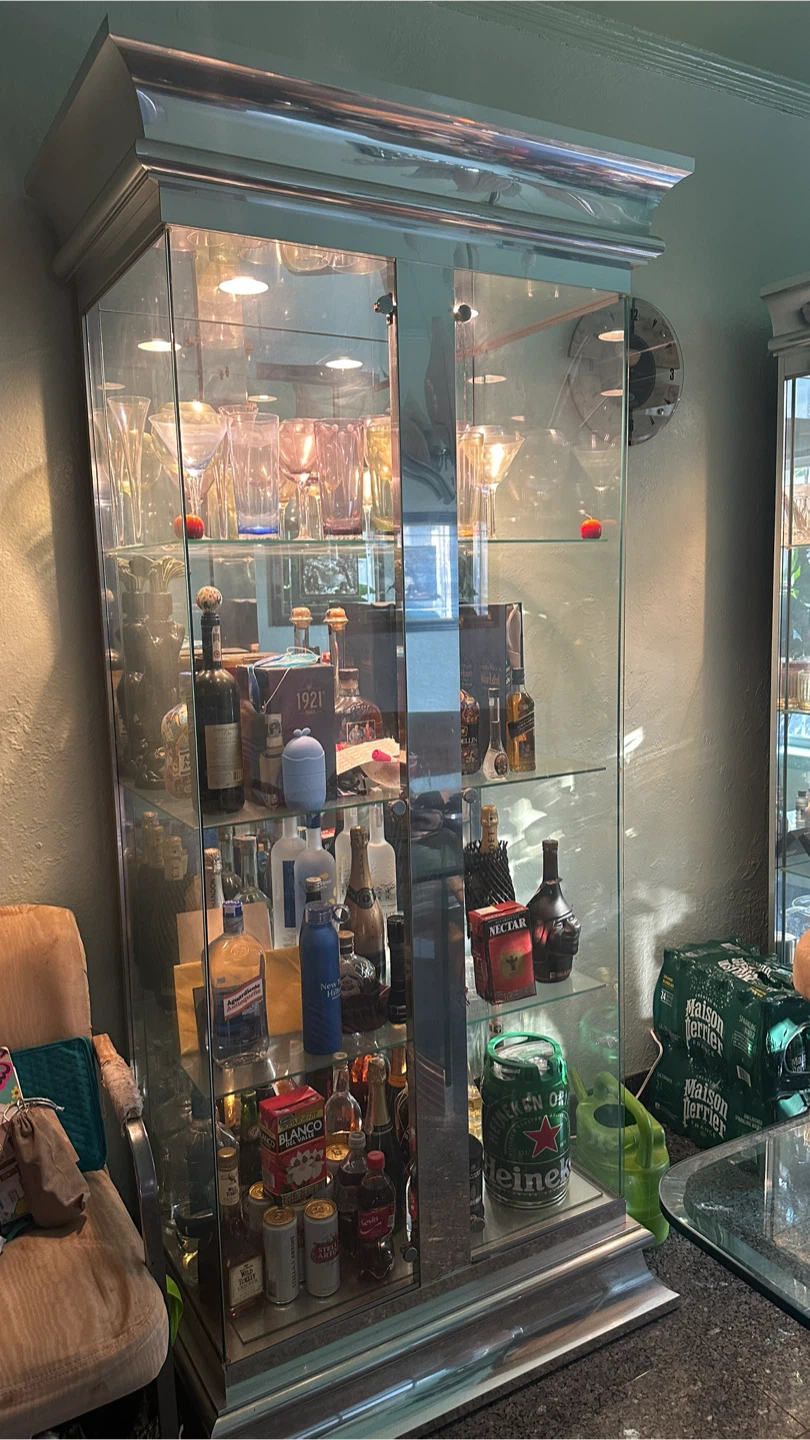 Large Glass Display Cabinet with Mirror Back - photo 4