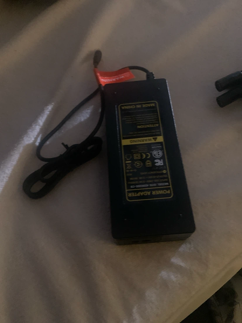 Power Adapter GYX-4200200-C8 100-240V 3.5A
