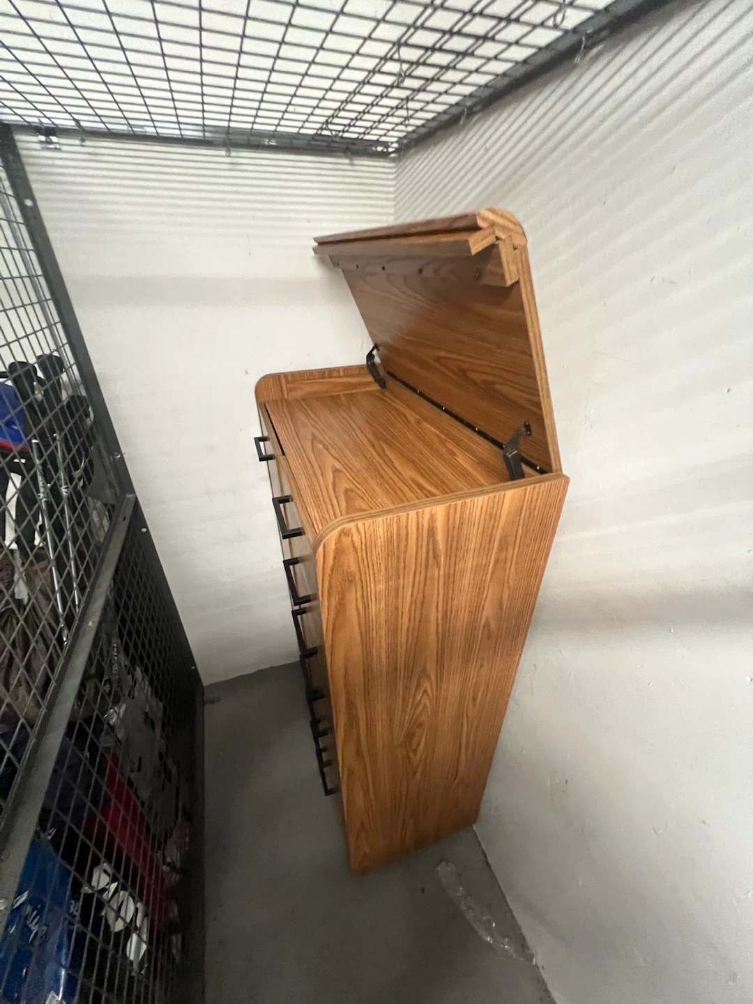 Wooden tall dresser with flip-top lid - photo 3