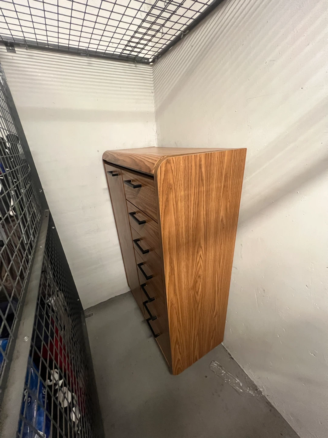 Wooden tall dresser with flip-top lid - photo 4