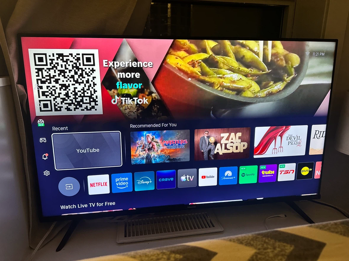 Hisense-VIDAA Smart TV 43” with Full Motion TV Wall mount