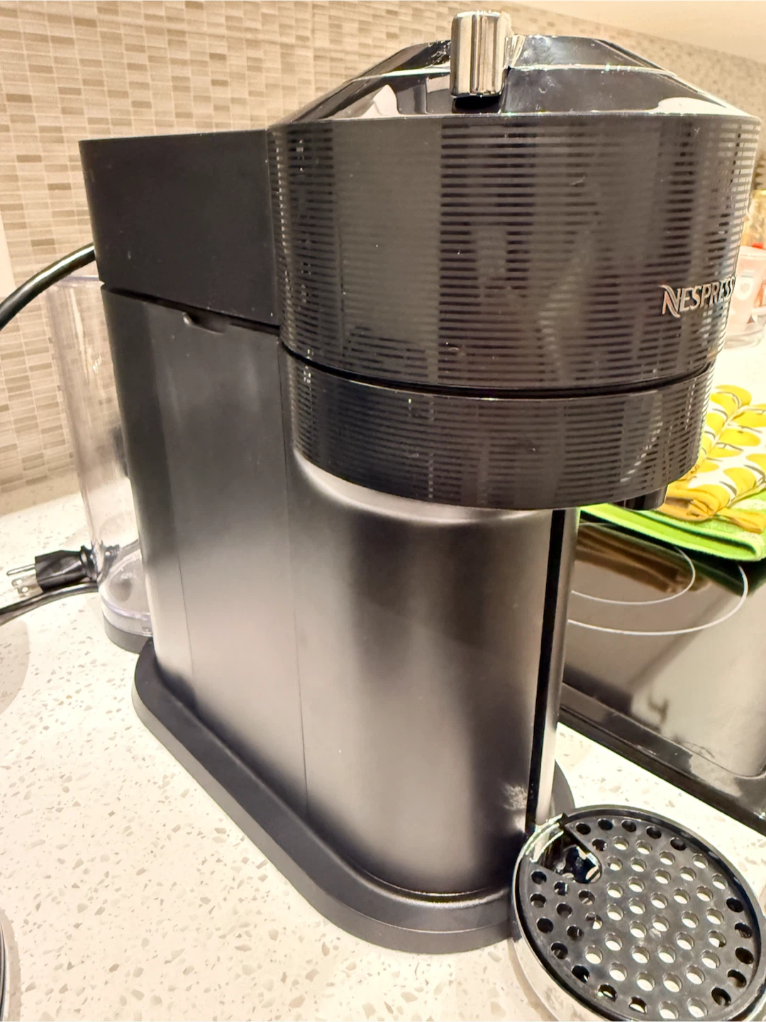 Nespresso VertuoPlus Coffee Machine - photo 4