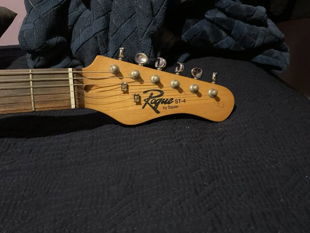 Rogue ST-4 HSS Electrical Guitar - Blue - photo 3