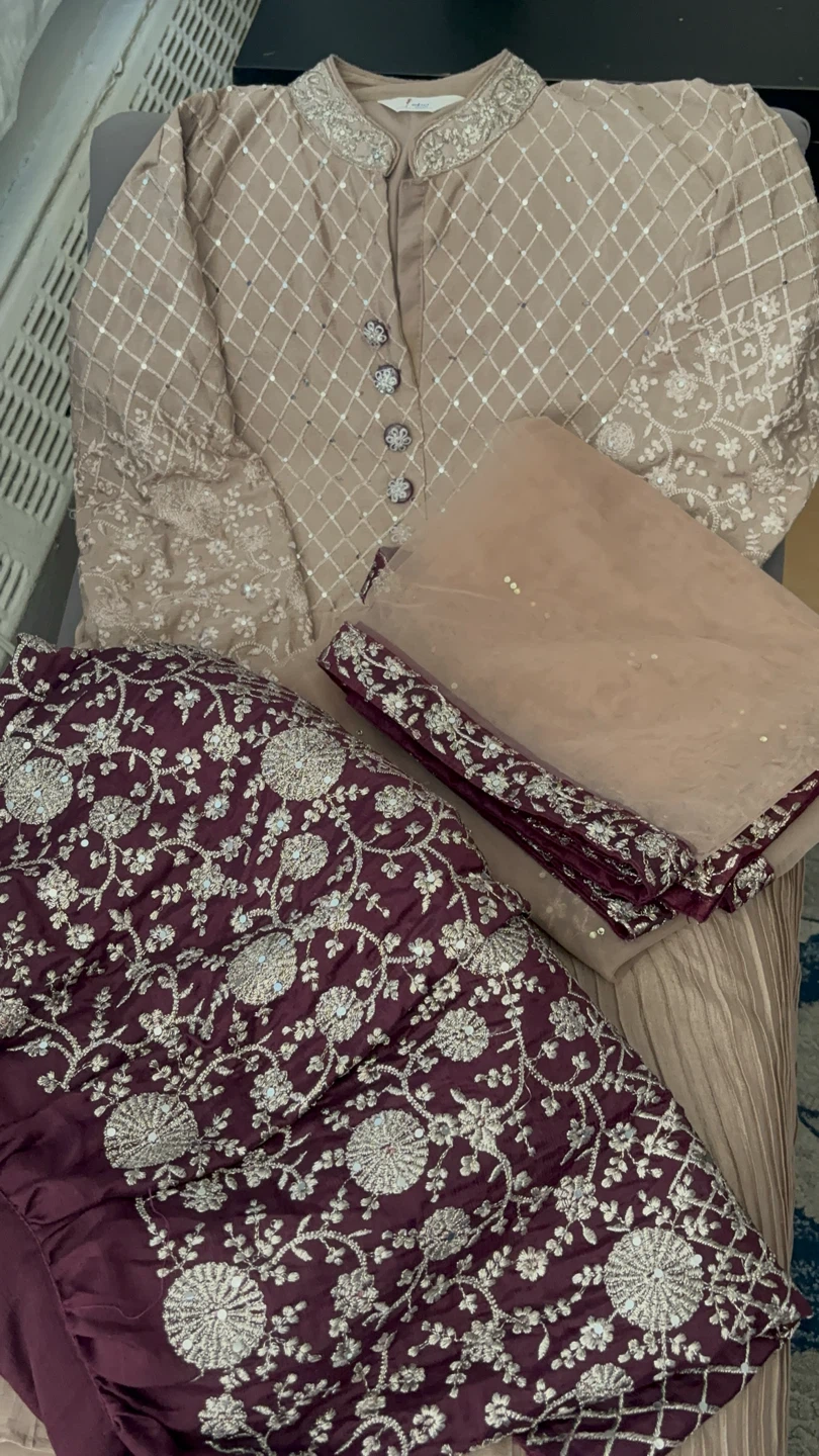 Elegant Embroidered 3-Piece suits - photo 3