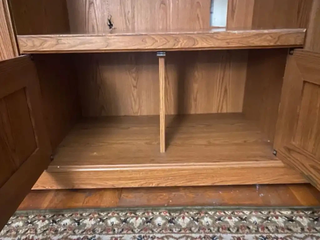 Wooden Entertainment Center w/Glass Door *LOCAL PICKUP* - photo 2