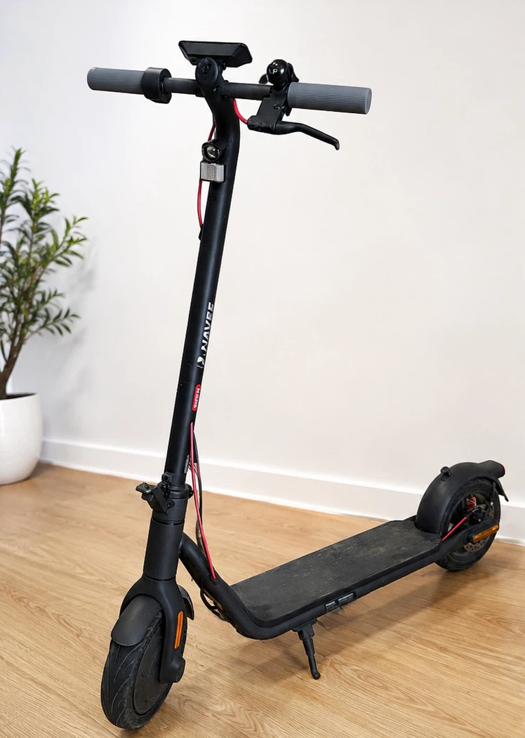 NAVEE V40N electric scooter
