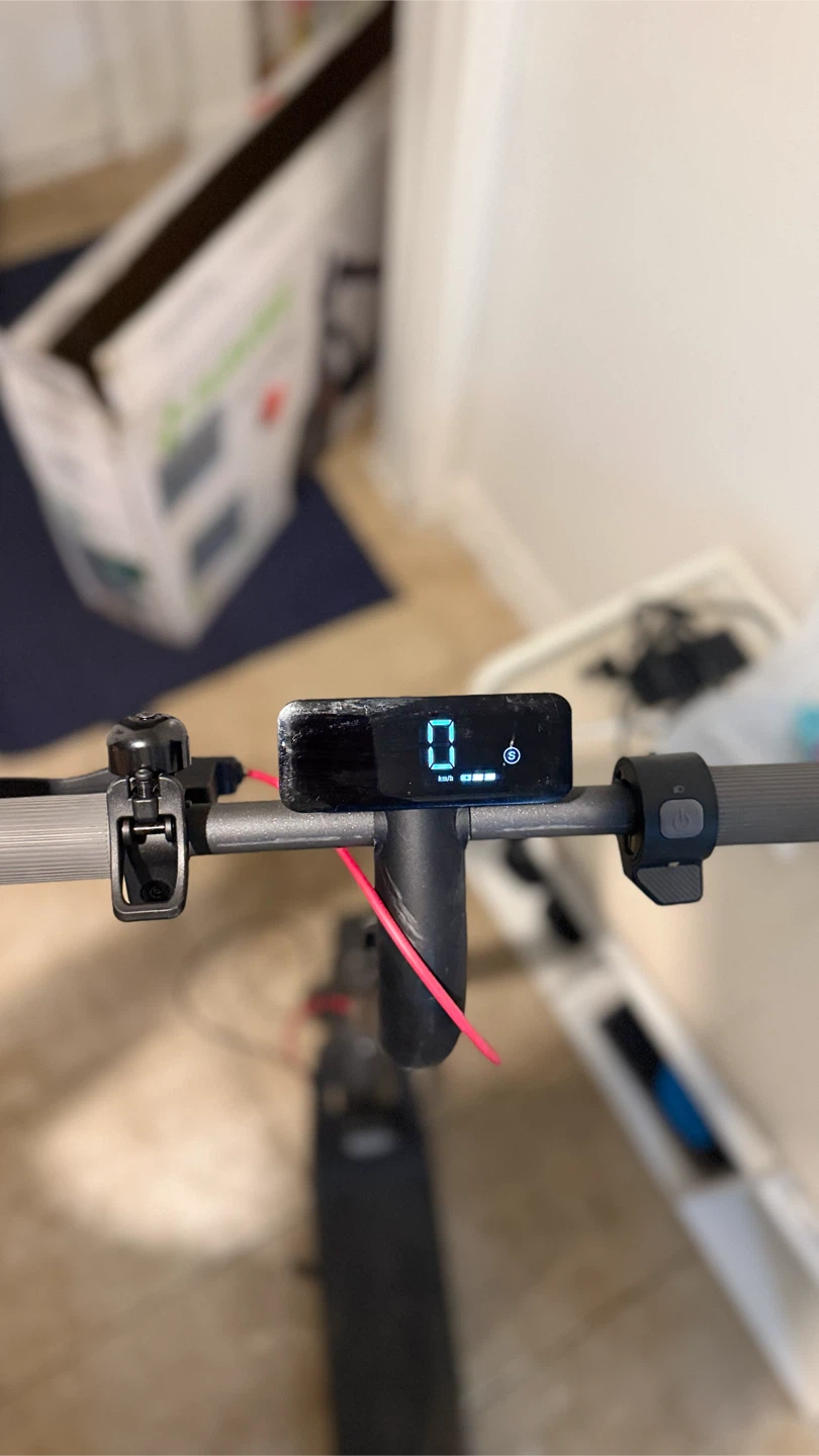 NAVEE V40N electric scooter - photo 4