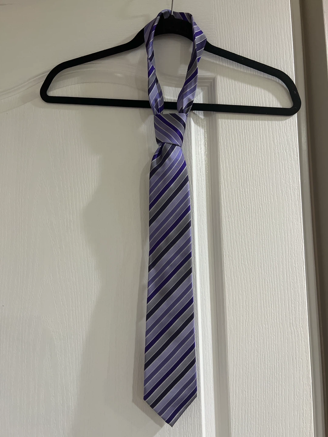Le Château Striped Silk Tie