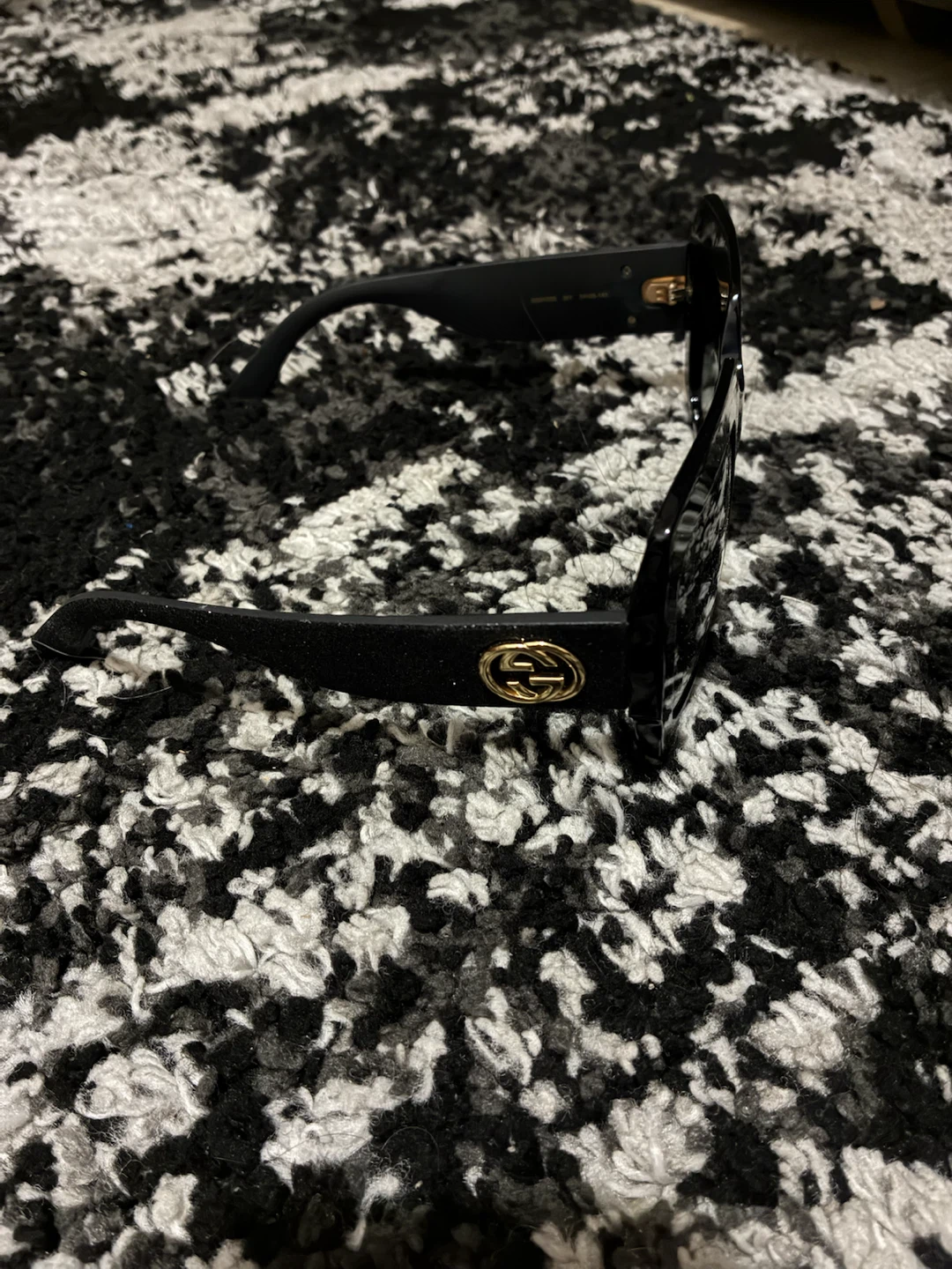 Gucci Black Acetate Cat-Eye Sunglasses - photo 4