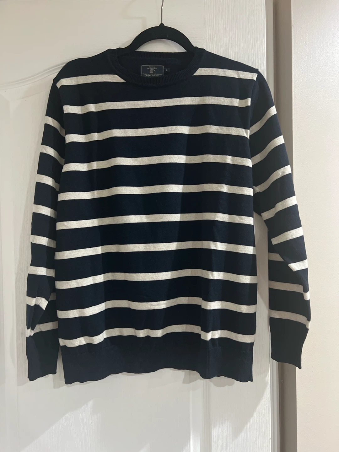 MO CASUAL Original Sweater - Size L