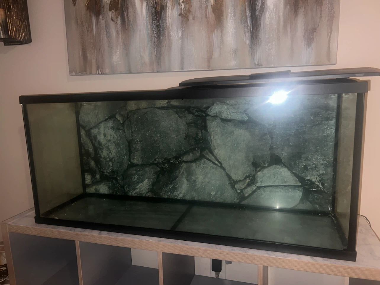 55 Gallon Large Aquarium Tank with Rock Background - photo 2