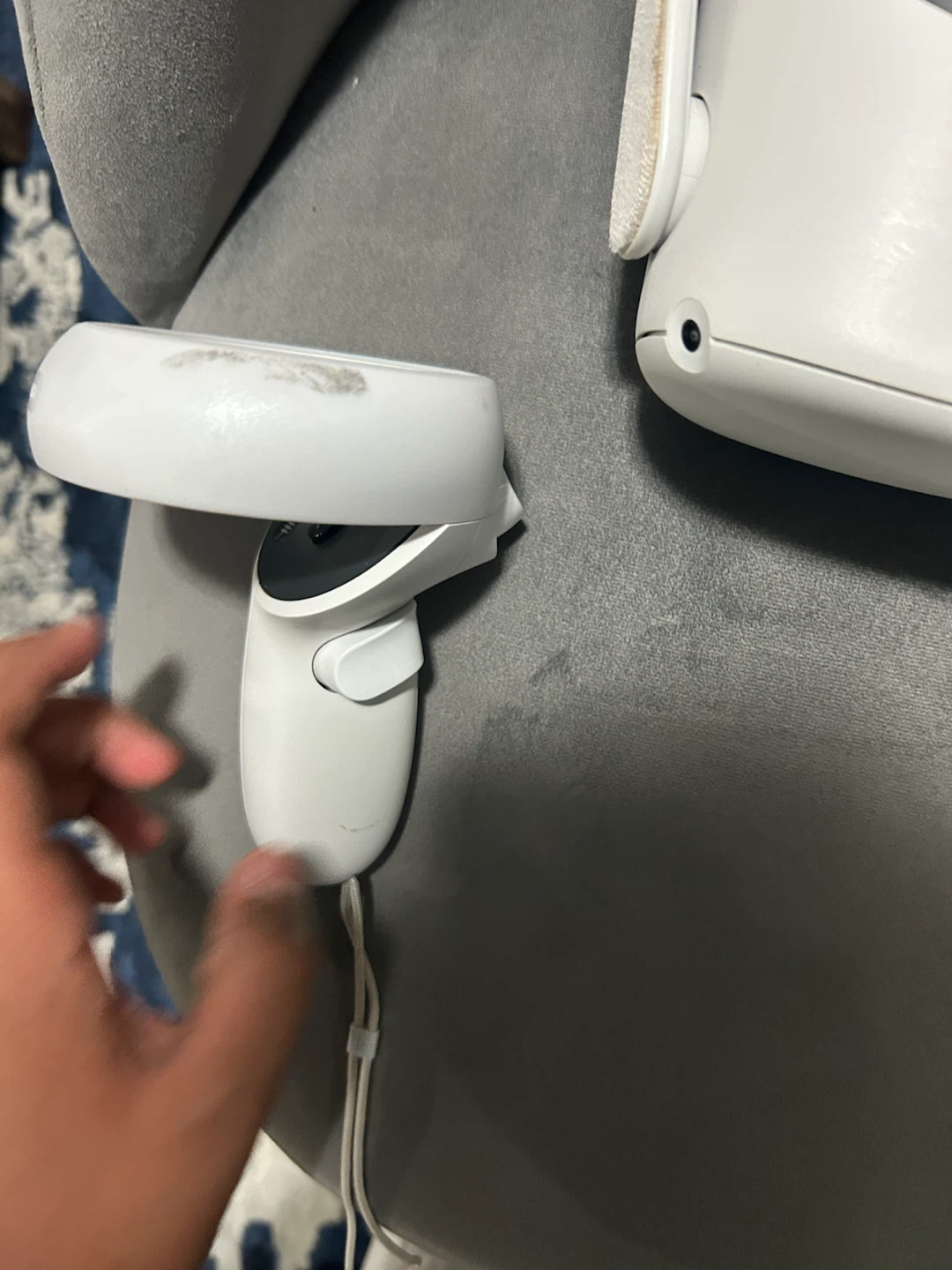 Meta Quest 2 VR Headset with Controllers - photo 4