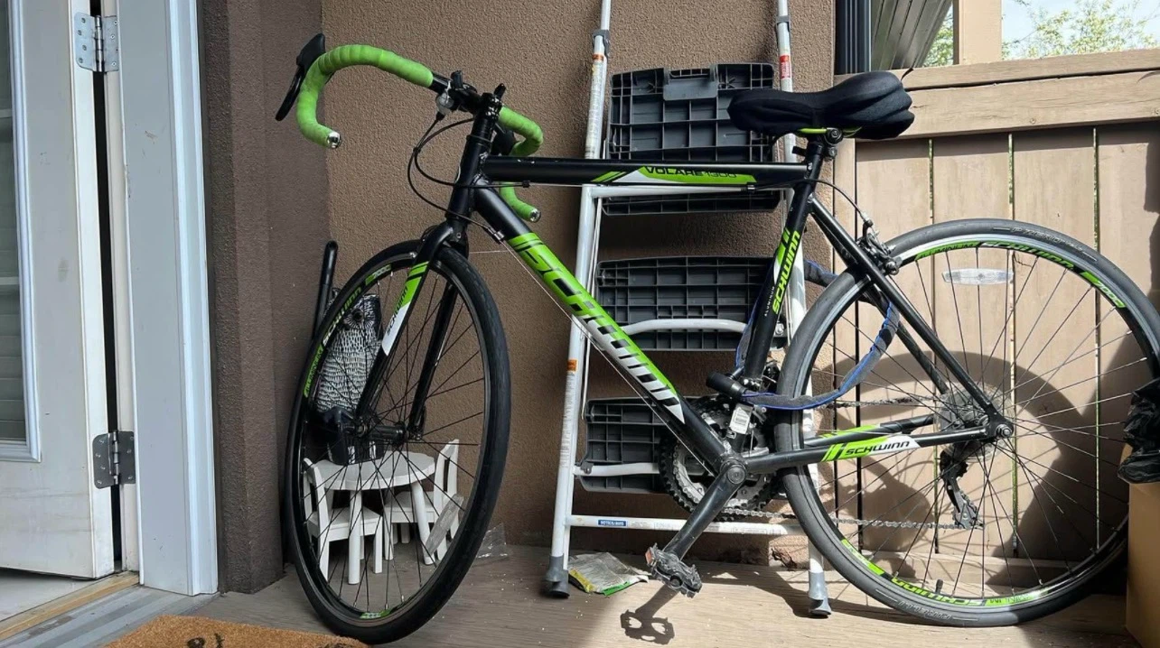 Schwinn Volare 1300 Road Bike, 700C, Medium Frame