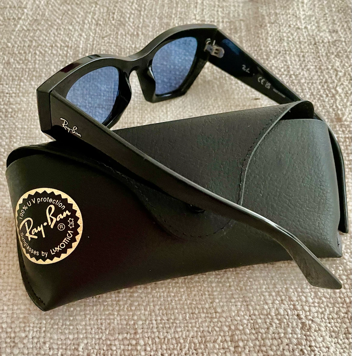 Ray-Ban RB4330 Sunglasses - photo 2
