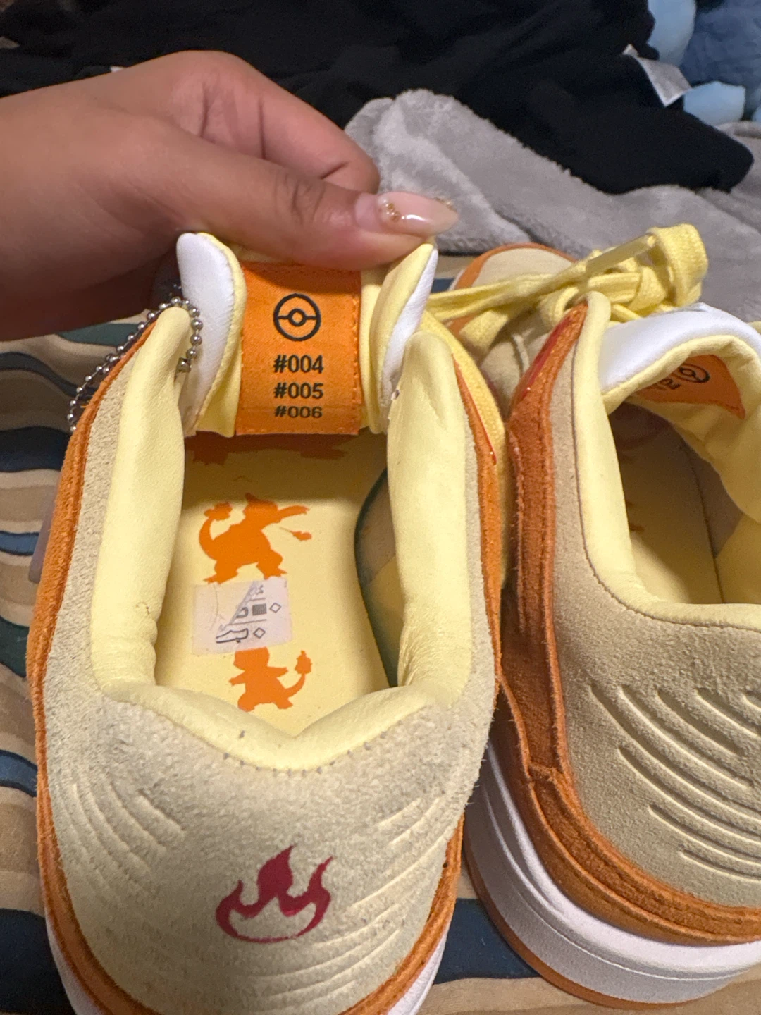 Pokémon Charmander Sneakers - photo 3