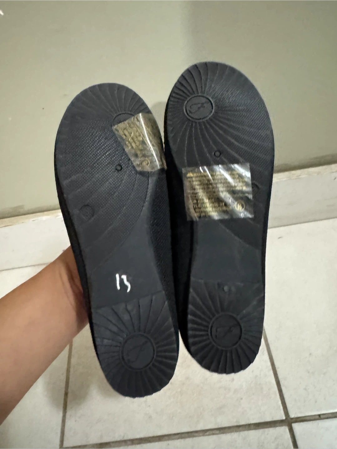 Forever Brand Black Knit Loafers Size 8 - photo 3