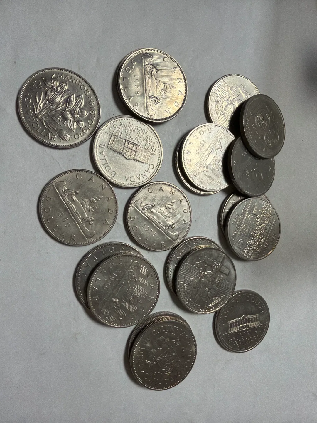 20 Assorted Canadian 1$ Coins