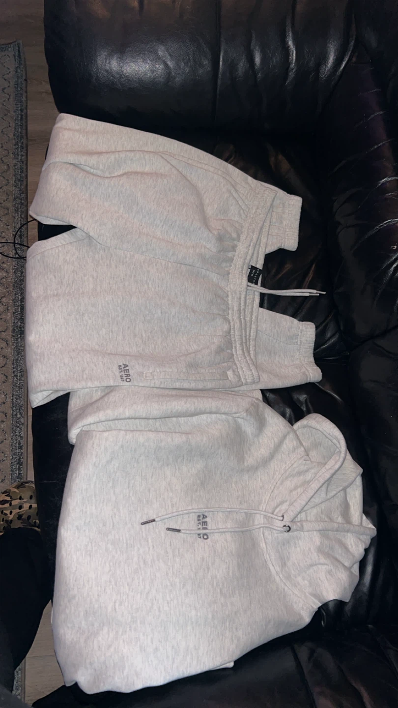 BRAND NEW AERO EST. 1887 Hoodie and Sweatpants Set