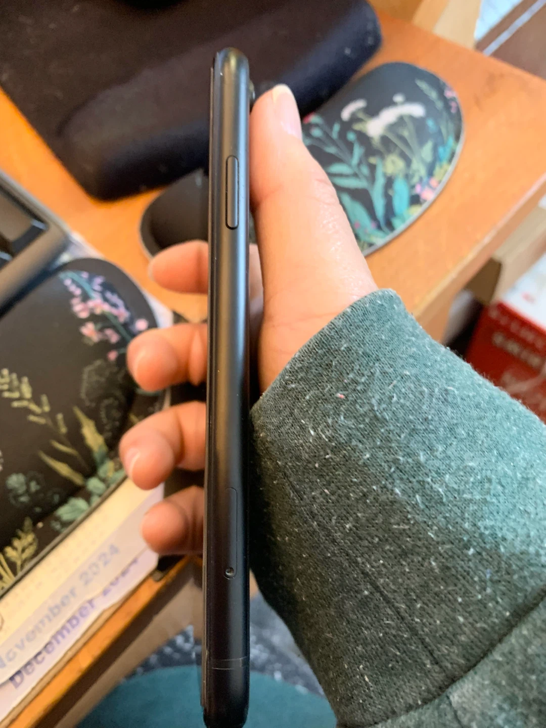 iPhone XR Black 64GB Unlocked with box - photo 4