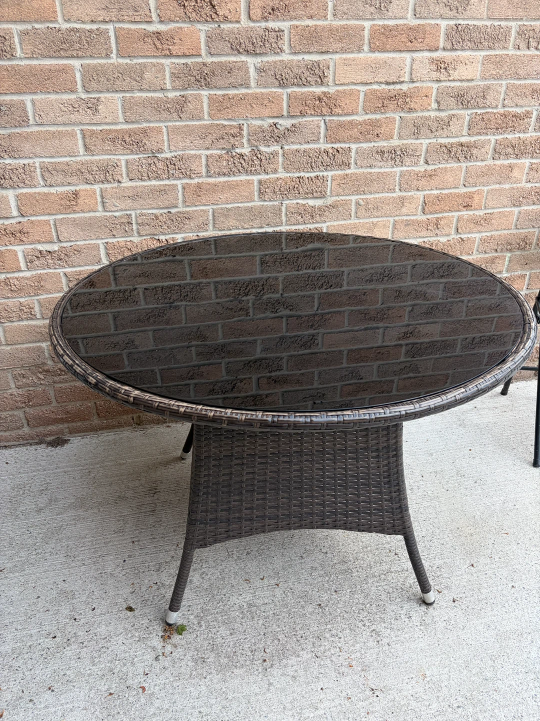 Round Wicker Patio Table with Glass Top