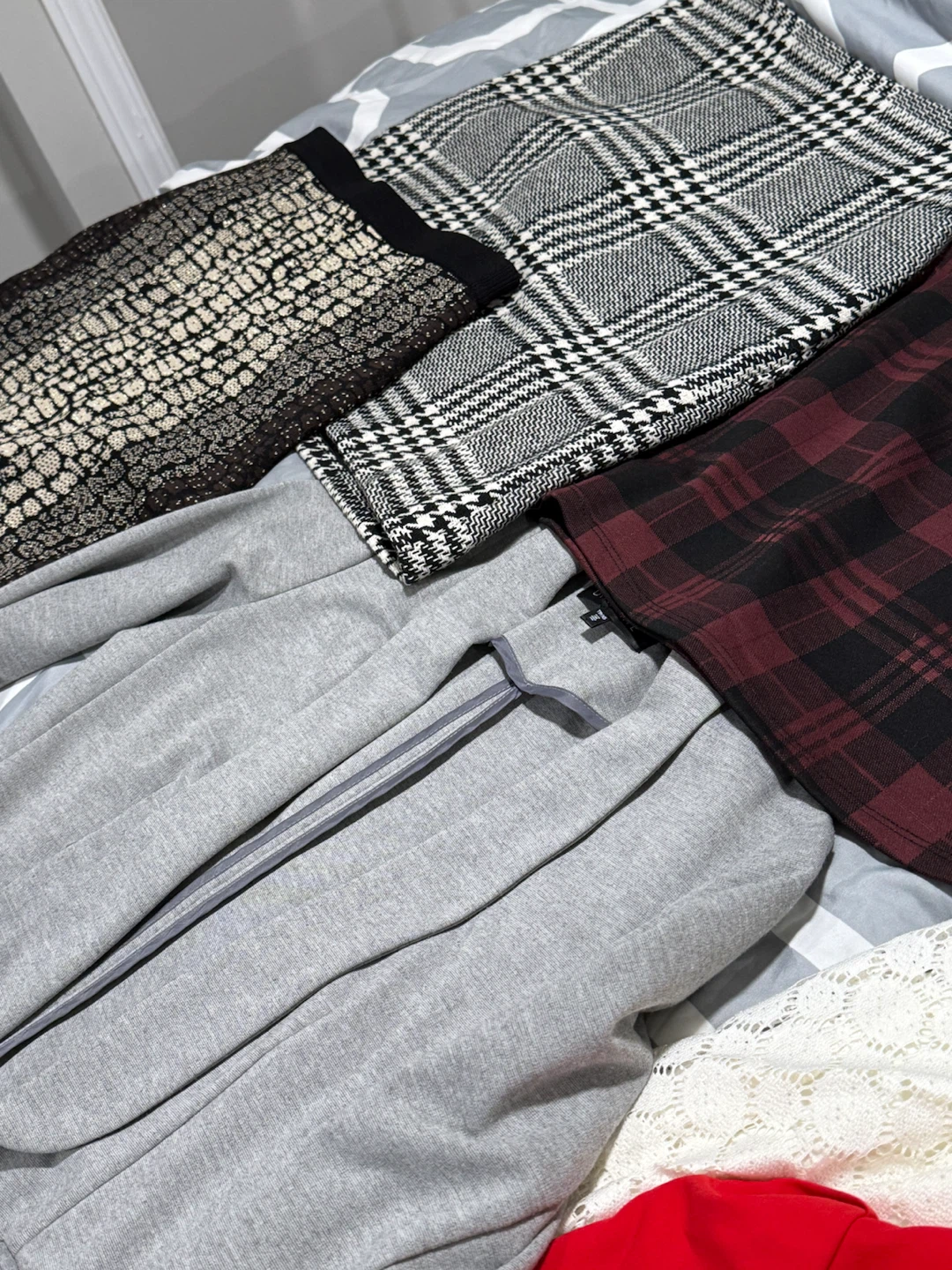 Woman’s Business Attire - photo 4