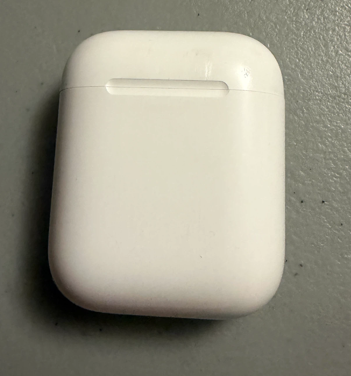 Apple AirPods charging case ONLY - photo 2