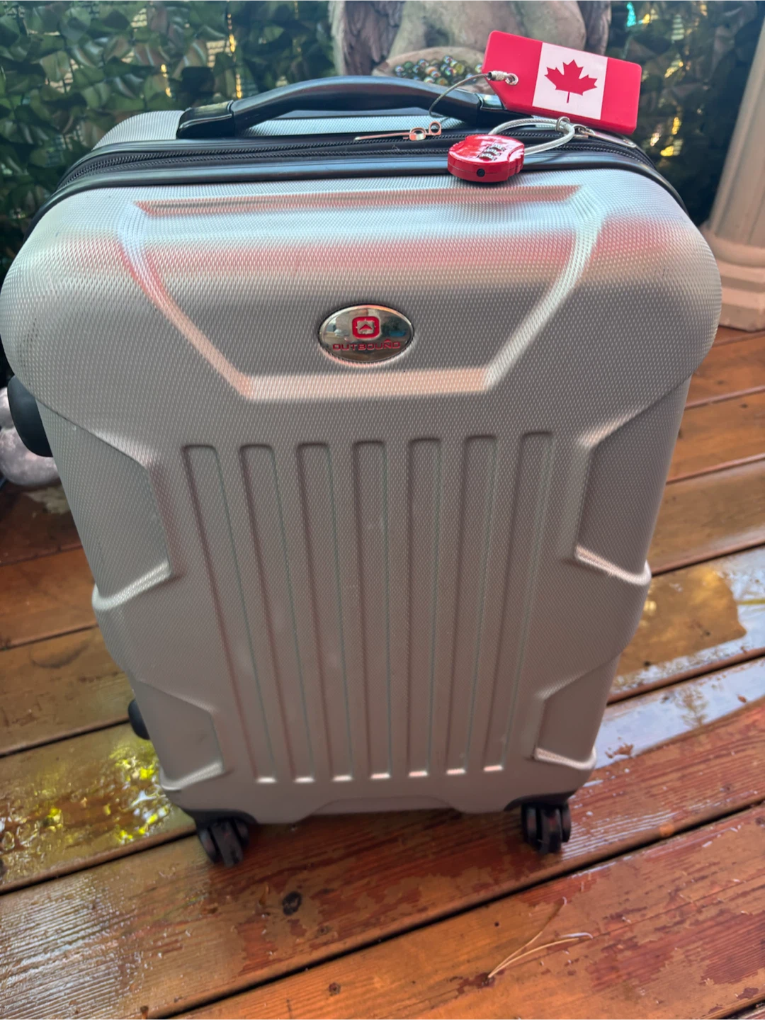 Wenger Silver Hardside Spinner Luggage