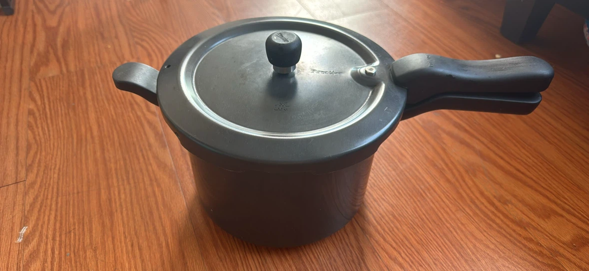 Prestige Pressure Cooker 5 ltr - photo 2